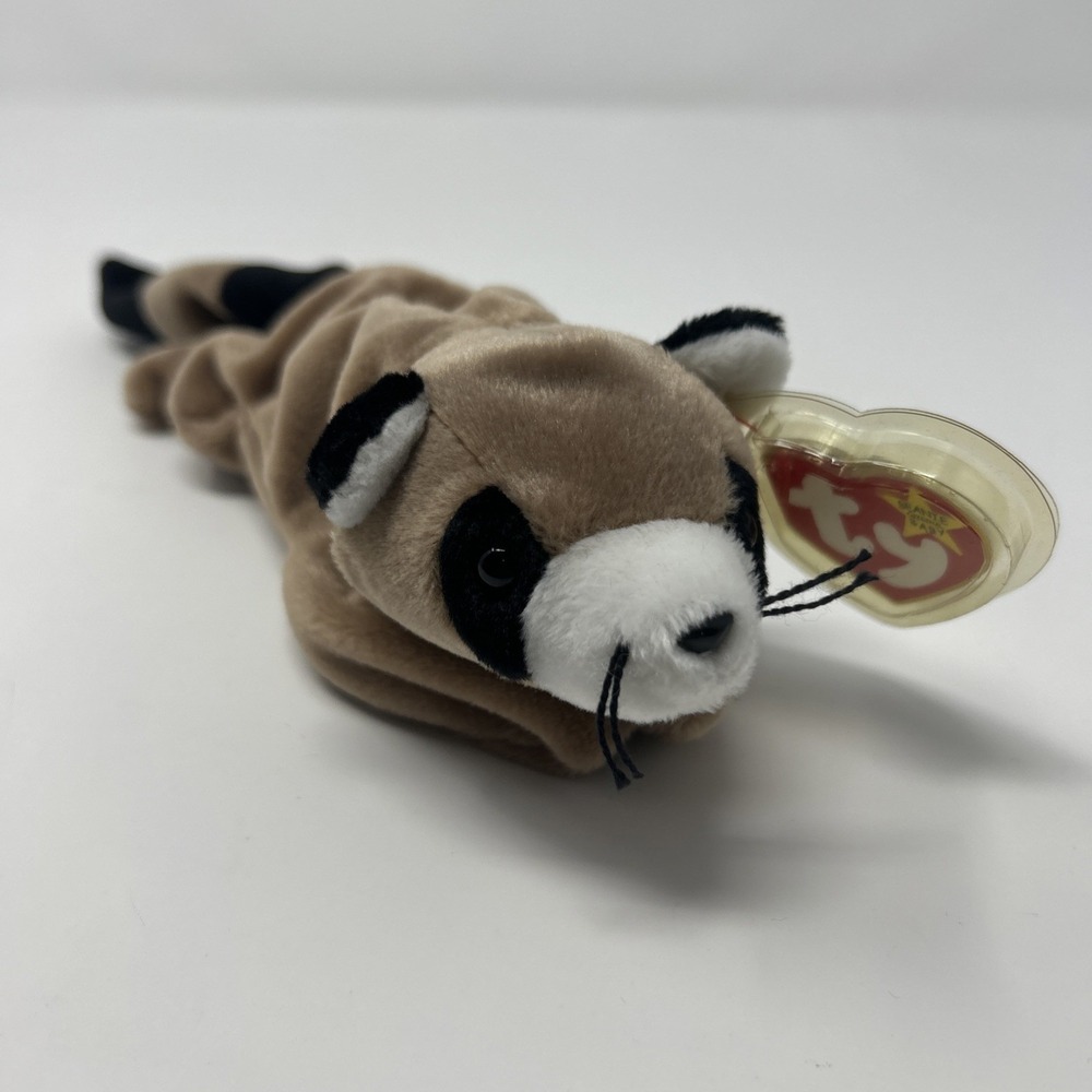 Vintage NWT TY Beanie Baby Ringo the Raccoon 1995 W/ Tag Protector